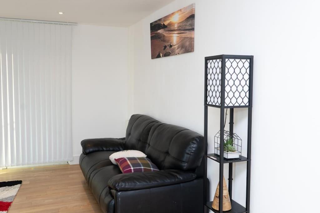 1 Bed Luxury Comfortable Apt ロンドン エクステリア 写真