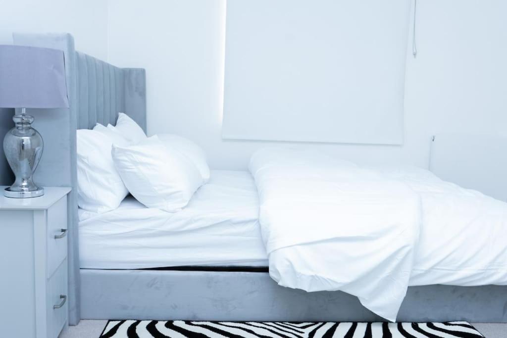 1 Bed Luxury Comfortable Apt ロンドン エクステリア 写真
